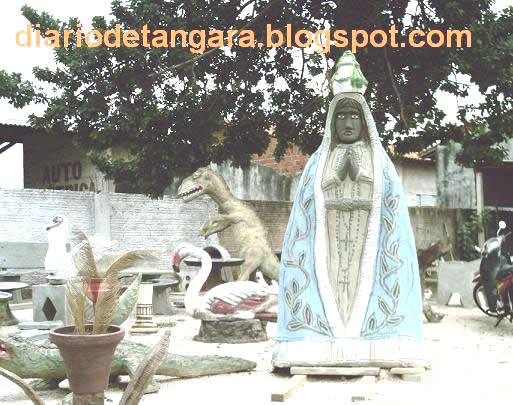 Santa de cimento e ferro recepcionará visitantes de Tangará