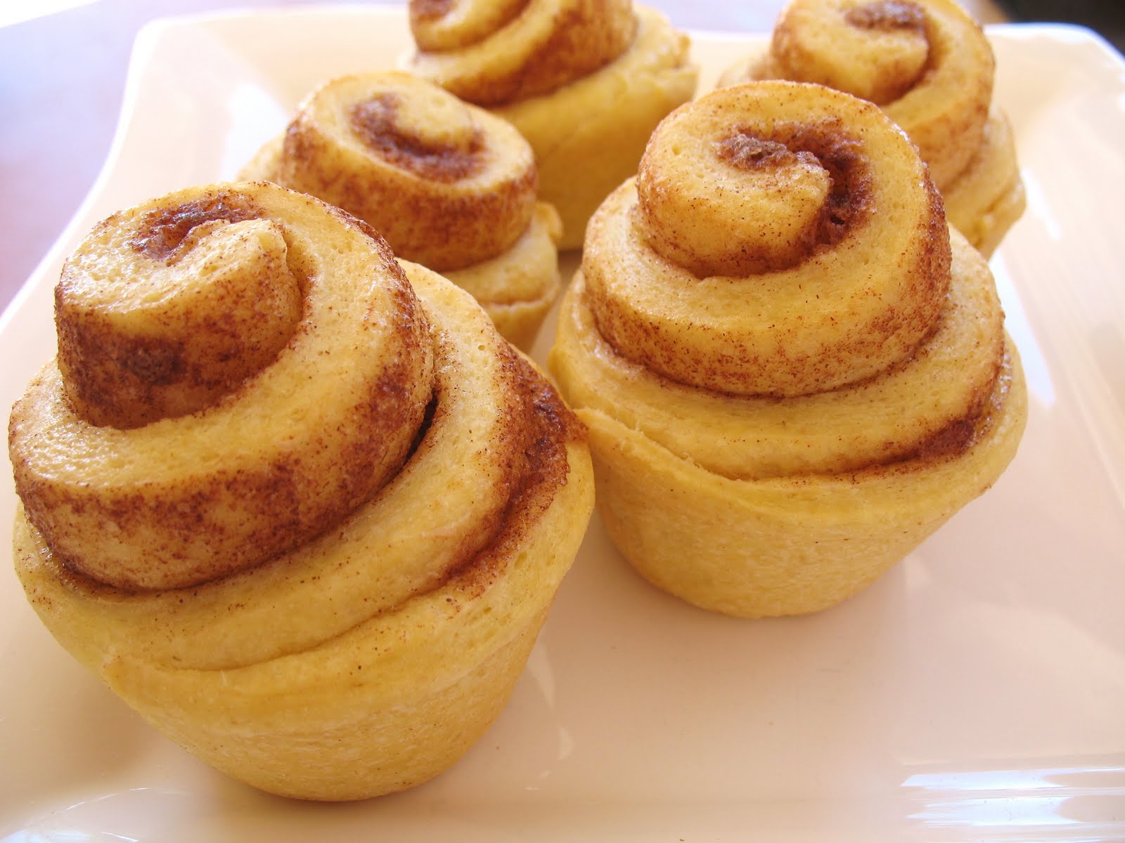 Busy Mommy Cooking: Cinnamon Brioche 'Muffins' Busy Mommy Cooking: Cinnamon Brioche 'Muffins'