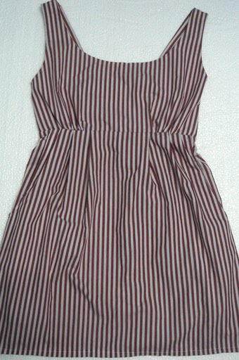 The Rhythm of Closet: Vertical Striped Dress
