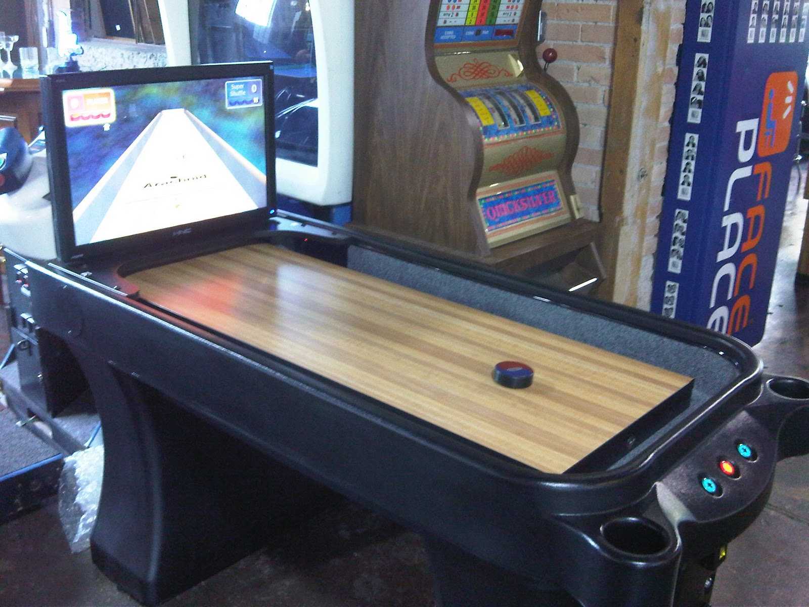 Vina Distributing New Electronic Shuffleboard/Bowler