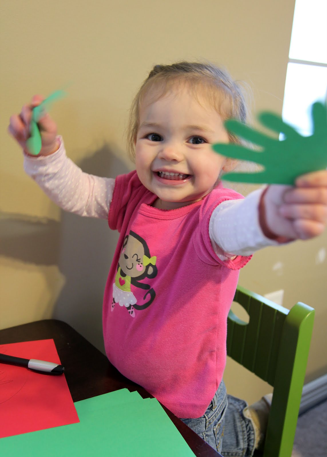 TEAM BEARDSHALL: Christmas Craft: Hand Wreath