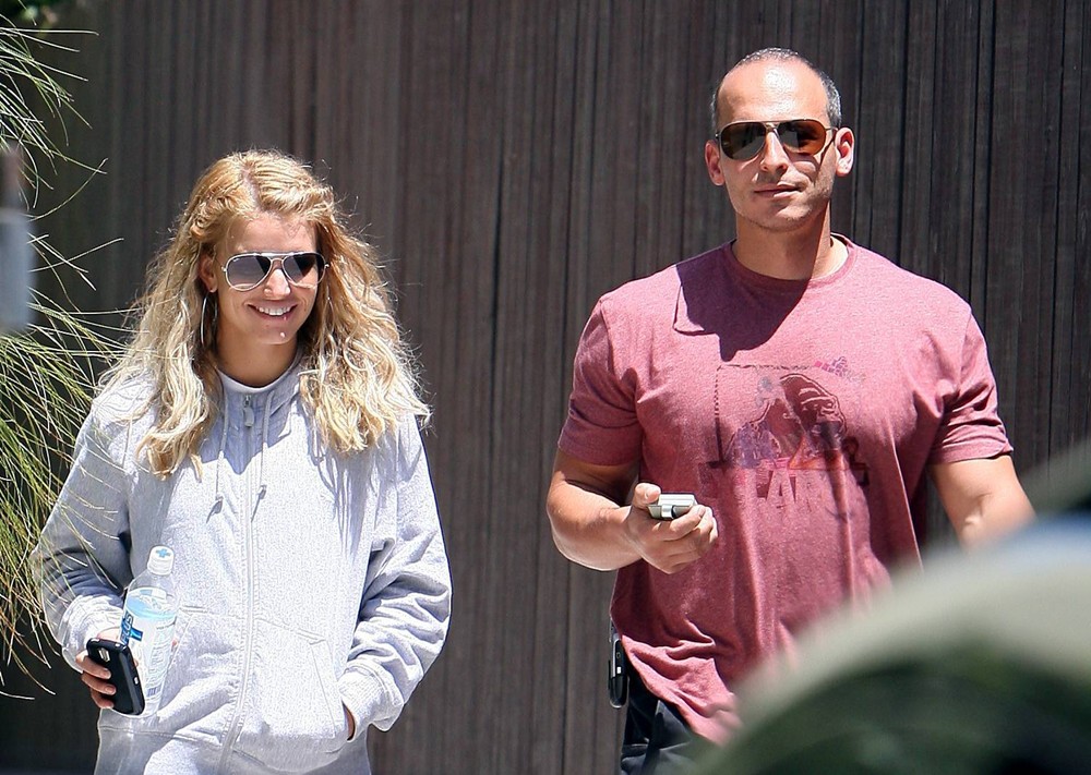 [simpsontrainer.jpg]