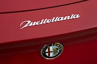 Alfa Romeo Spider designed by Pininfarina (2uettottanta) logo