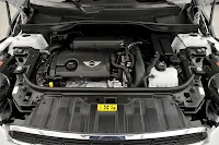 MINI Cooper Countryman engine