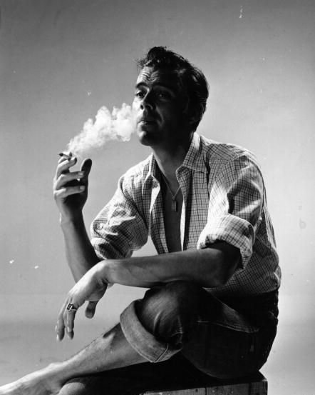 [Dirk+Bogarde2.jpg]