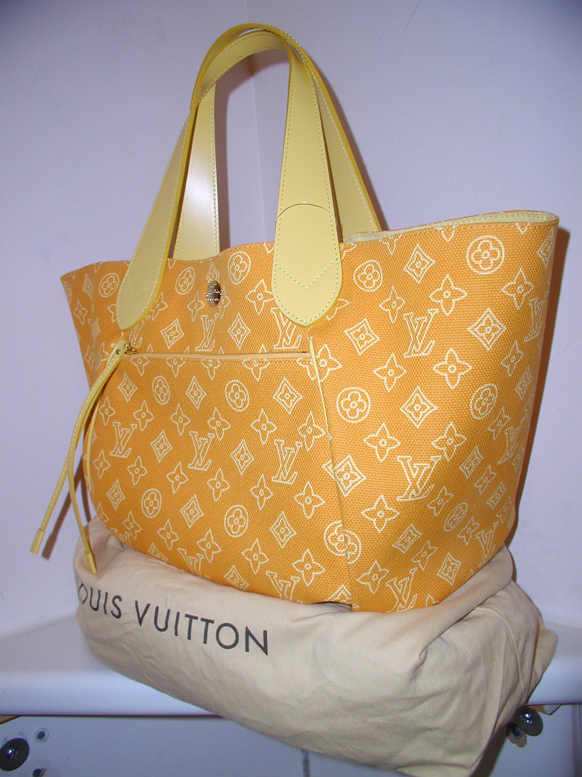 Uptown Consignment: Brand new LV Bag