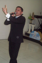 Cantor Reinaldo Alves