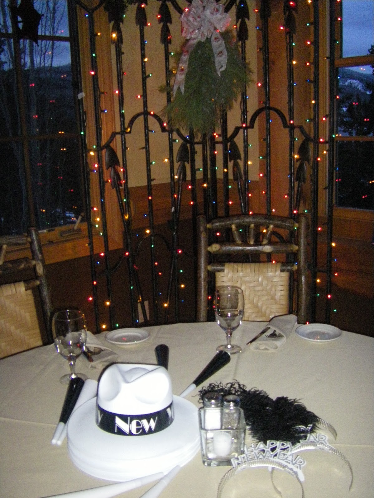 Bigfork Mountain Lake Lodge: Steak and Lobster New Year&#039;s Eve Dinner