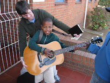 Dean's "How to Hold a Guitar" Session