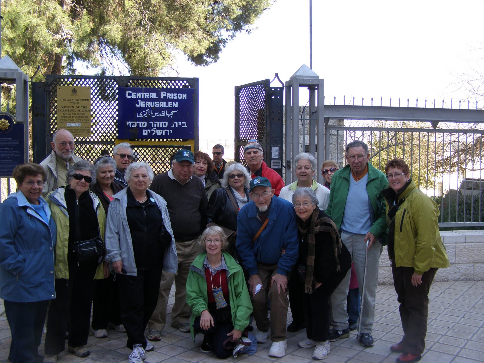 [Underground+Prison++066+(1).jpg]