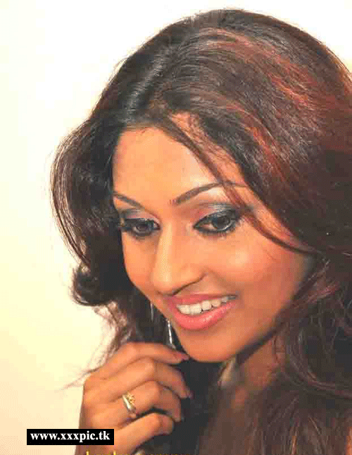 [aruni_rajapaksha_05.gif]