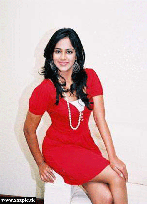 [Kishani_Alanki_Perera_35.gif]