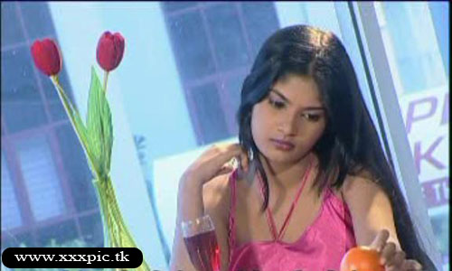 [sri_lanka_actress_maheshika_hot_03.jpg]