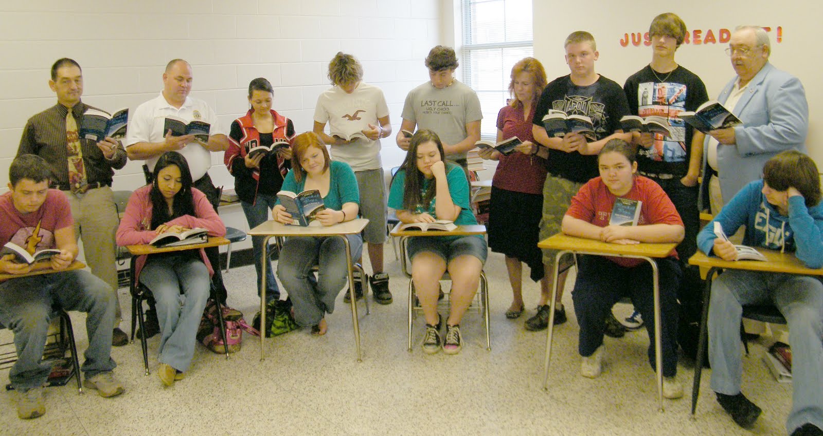 CENTREVILLE PRESS Bibblogger Elks and Tigers team up for big read