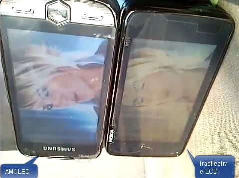 [n900_vs_omnia2_display.JPG]
