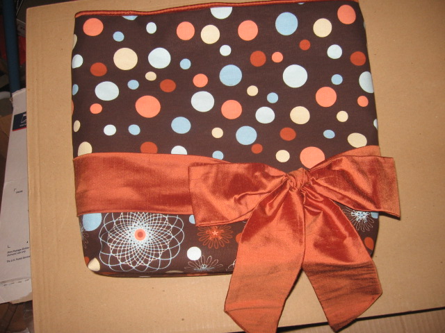 Orange spiro dots large bow tote