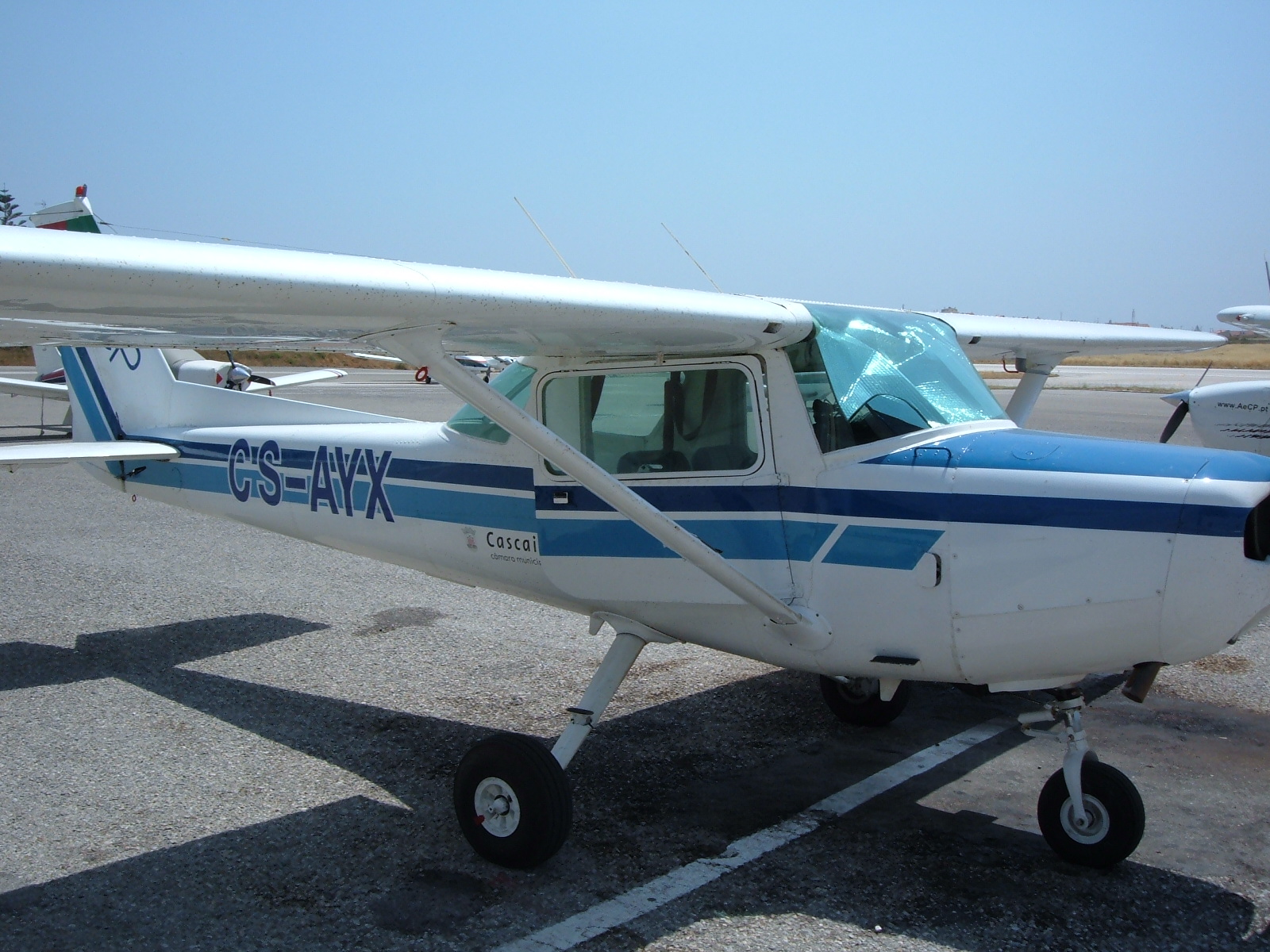 [Cessna+C-152+2.jpg]