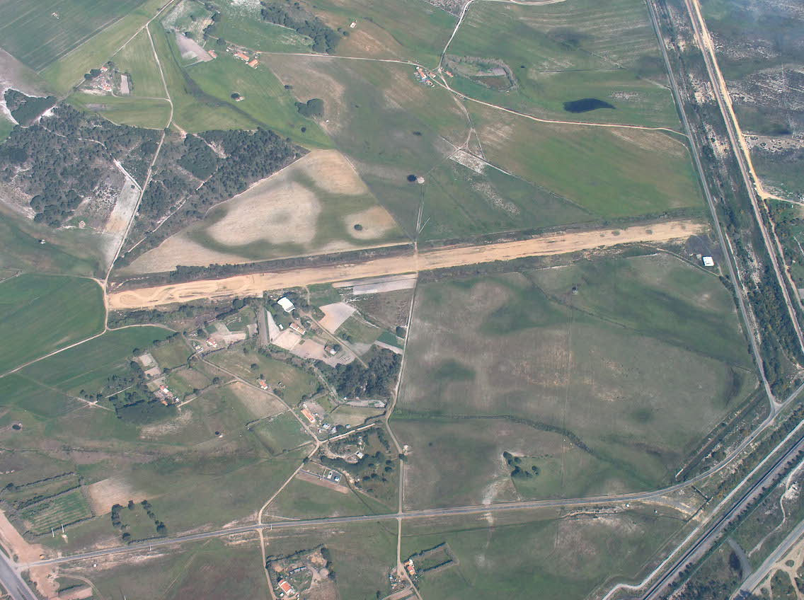 [Aeródromo+de+Sines.JPG]