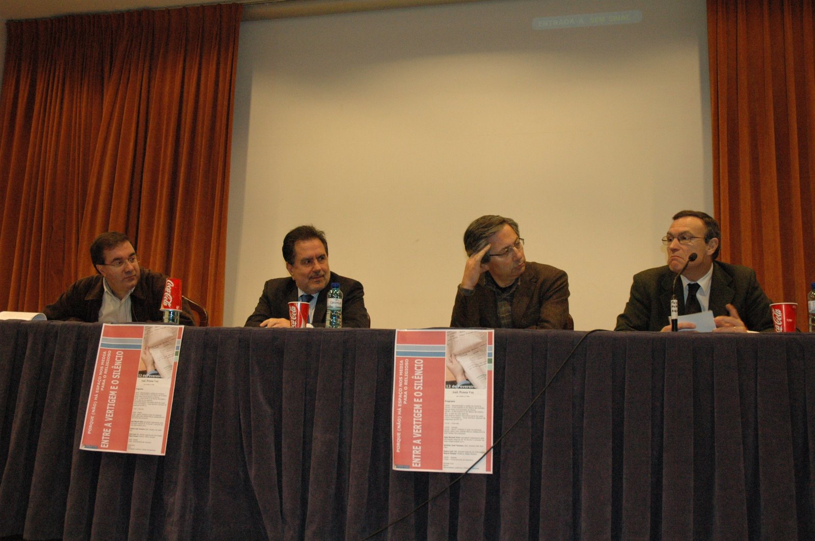 [ulht.jornal.02.JPG]