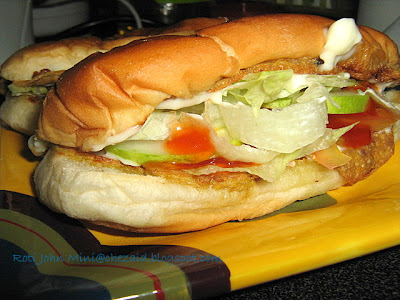 Life is all about: Roti John Mini