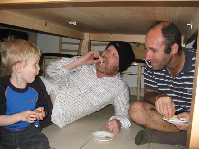 Farrin Darcy And Byron In Hannam dong Bread And Duck Under The Table farrin-darcy-and-byron-in-hannam-dong-bread-and-duck-under-the-table