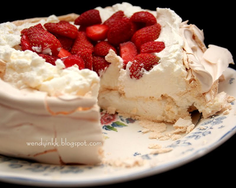 strawberry%2Bpavlova%2B2.jpg