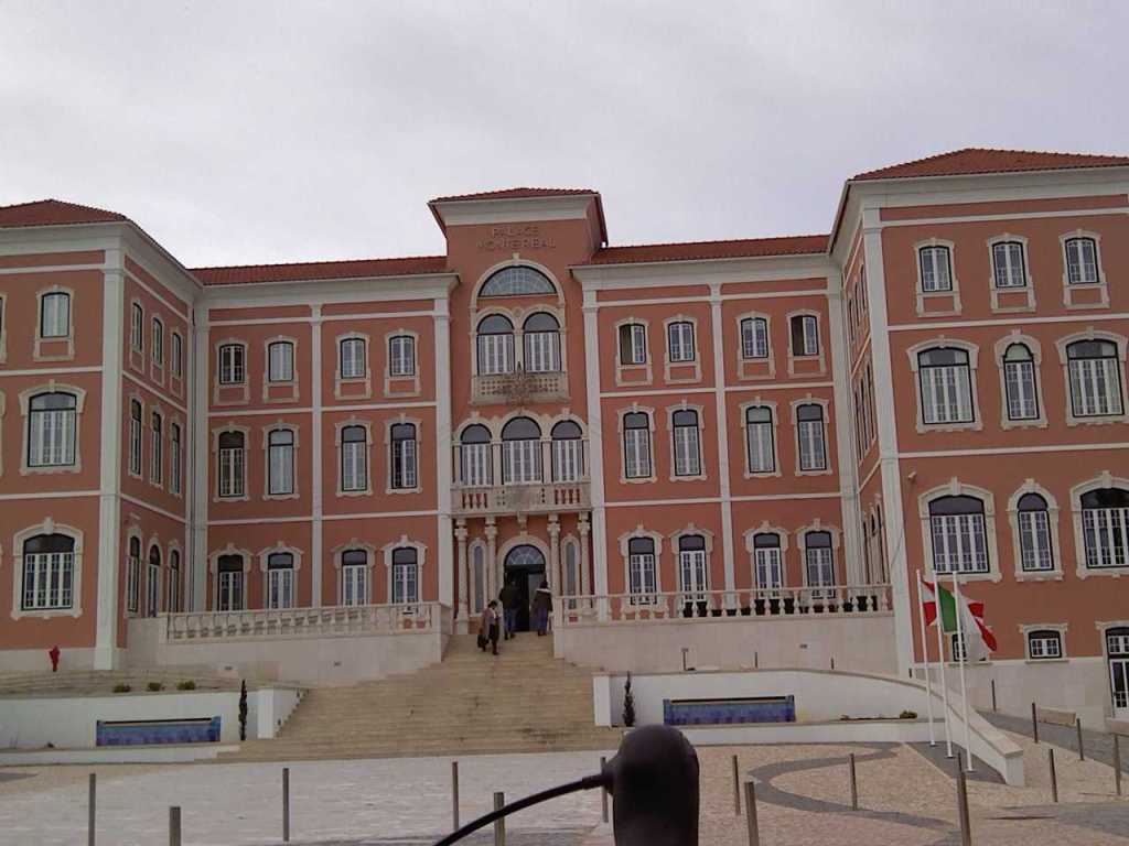 [7+palace++monte+real.jpg]