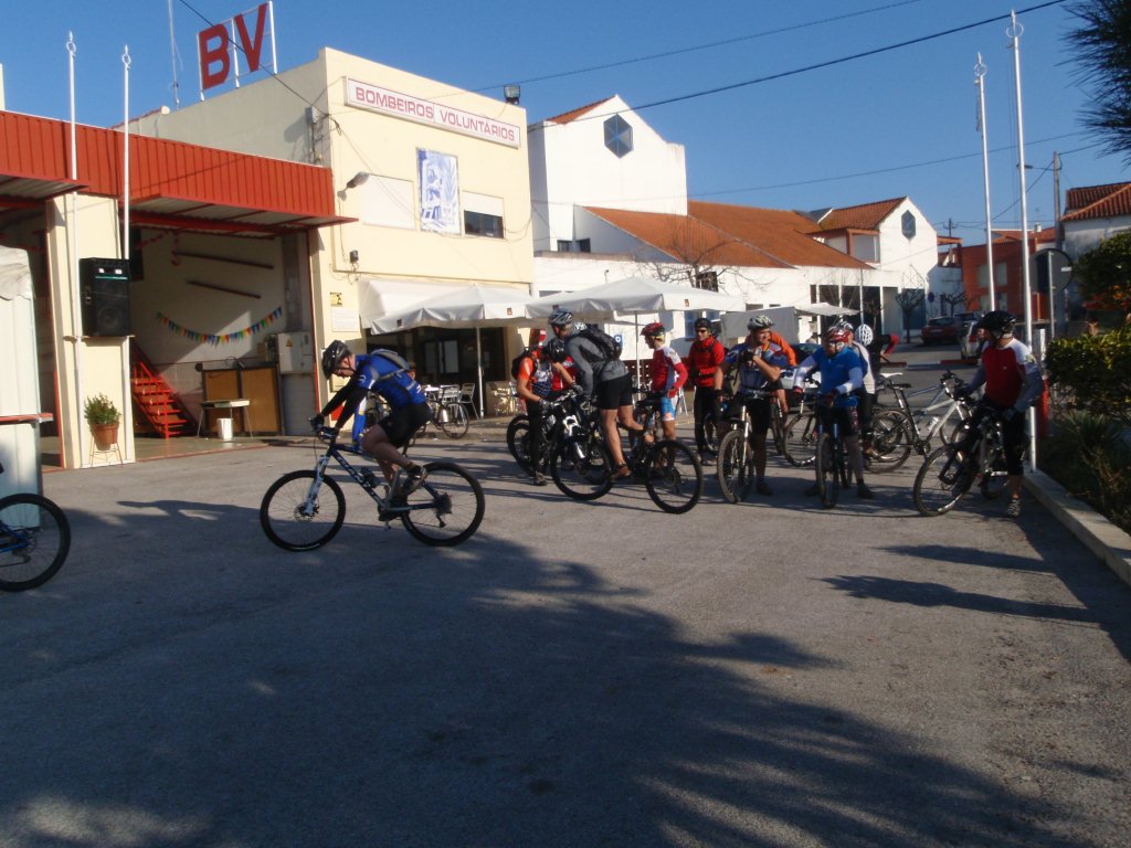 [bombeirosJuncal.jpg]