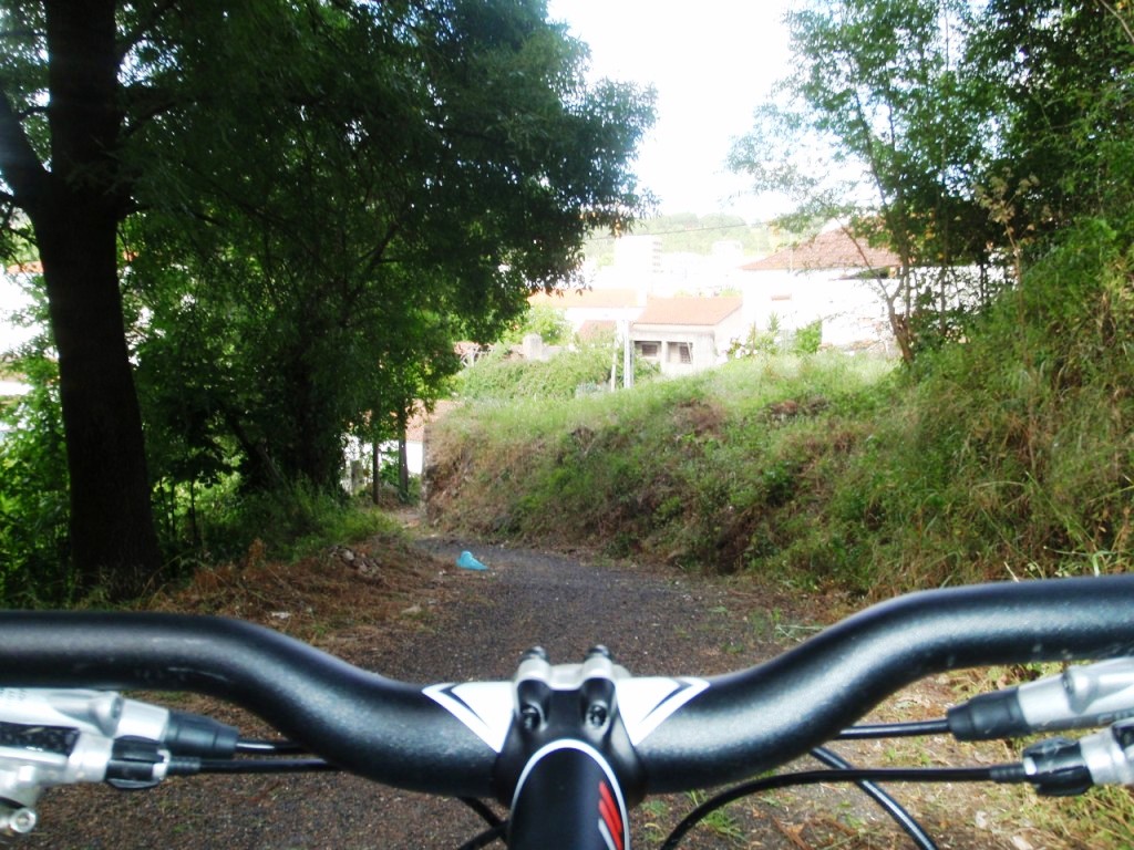 [descida+gravilha.JPG]