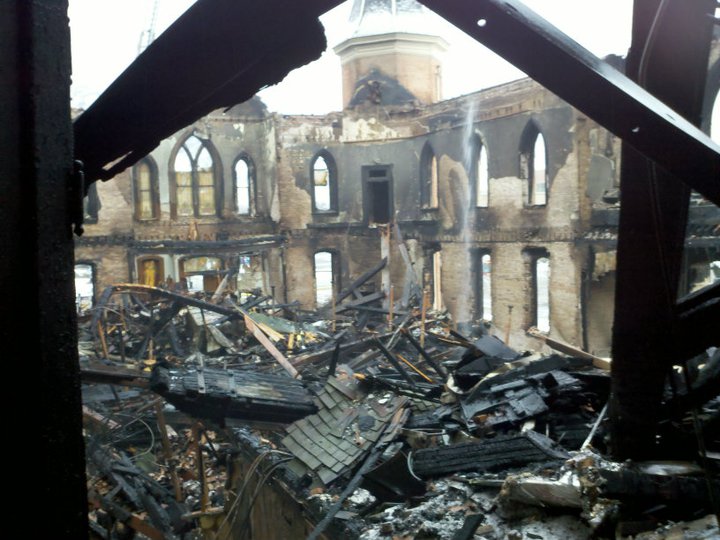 Inspiración SUD Milagro de Navidad en el incendio del tabernaculo de