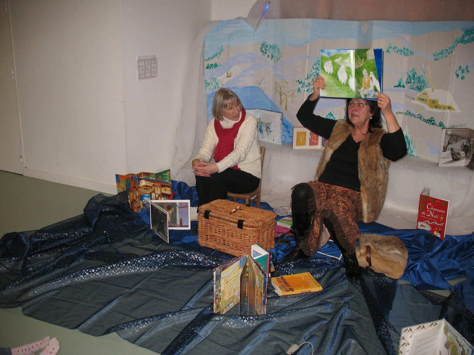 Coutaisinfo SaintLuminedeCoutais contes de Noël à la bibliothèque.