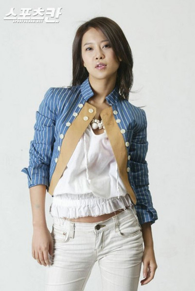 Korean Actress Baek Ji Young Biography and Photos ~ Hollywood Gossip