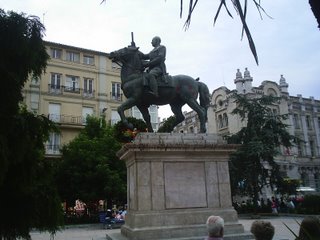 [estatua+de+Franco+-+Santander.JPG]