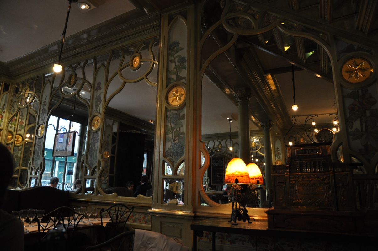 visibeau mangeoù? Bouillon de Racine, Paris ブイヨン・ド・ラシーヌ