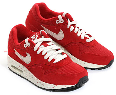 Misschua The Poop: Nike red suede Air Max 1