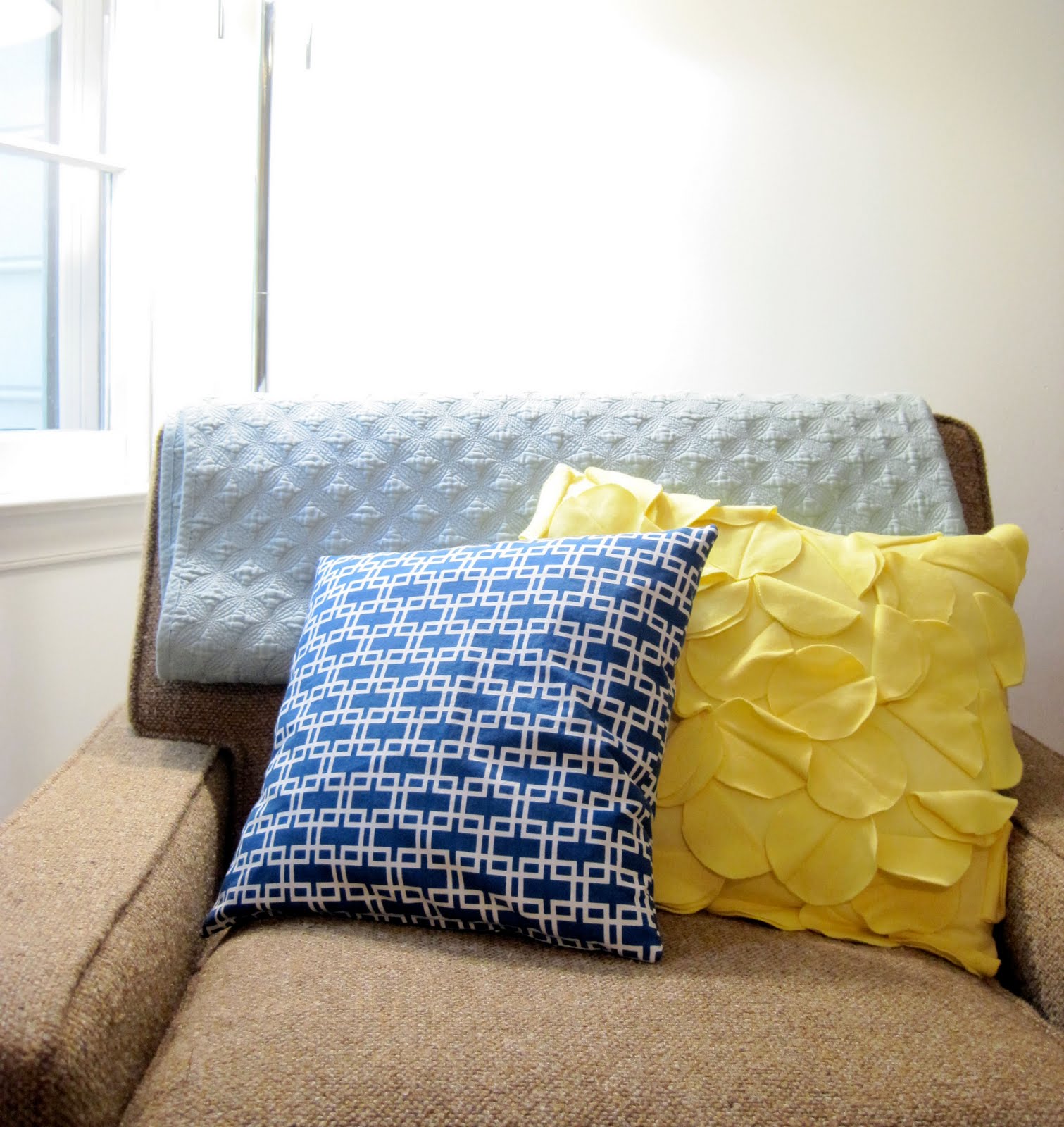 Sutton Grace my favorite pillow tutorial