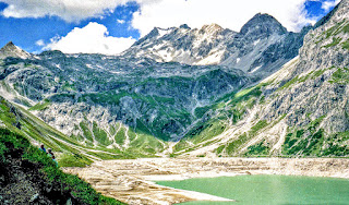 3 Blick über Lünersee auf Schesaplana