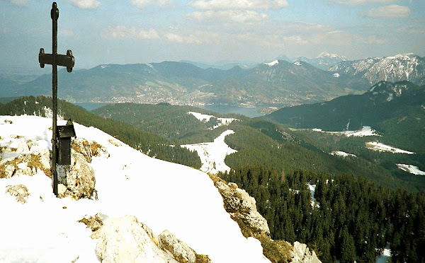 1 Fockenstein Gipfelblick zum Tegernsee, hinten Wendelstein 