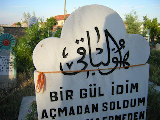 Rüya Tabirleri: RÜYADA KABİR VE YA MEZAR GÖRMEK