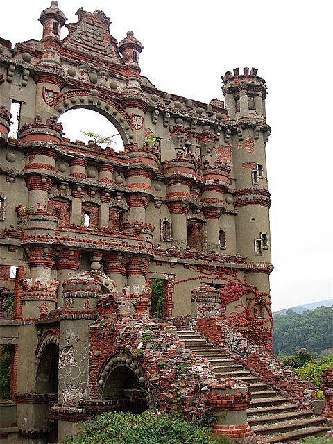[Bannerman's+castle+top.jpg]