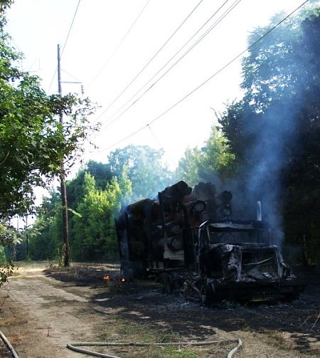 [burned+logging+truck.jpg]