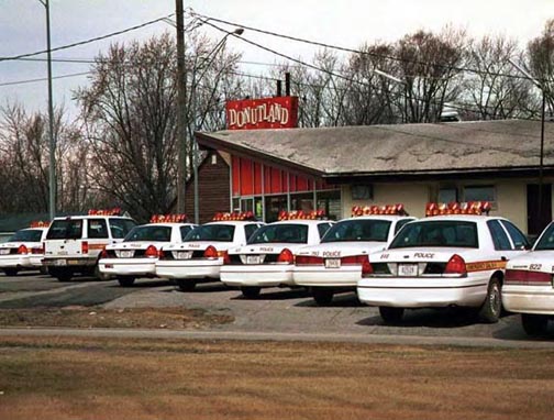 [cops+at+donutland.jpg]