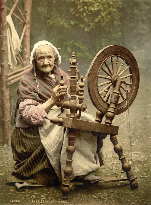 [Irish+spinning+wheel.jpg]