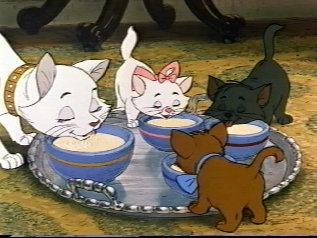 [aristocats-drinking.jpg]