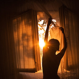 distorted_sun_by_lady_mon.jpg