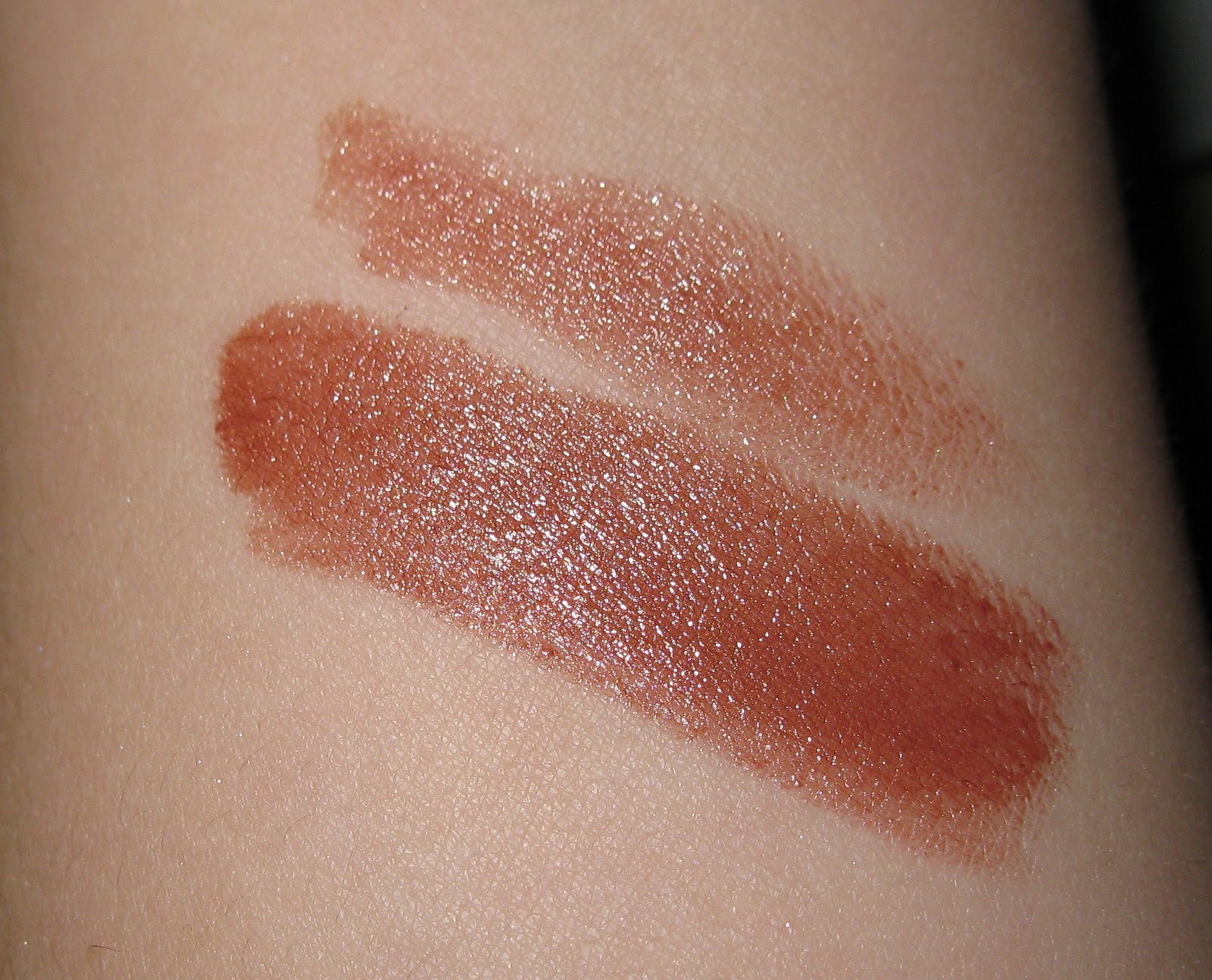 Beauty and the Newb A Look at Estée Lauder Signature Lipstick in Mocha
