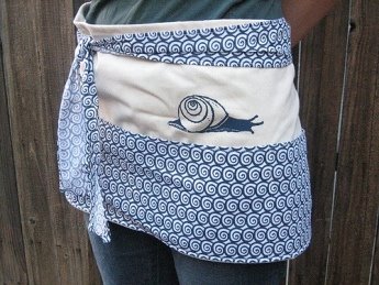 [snail+apron.jpg]