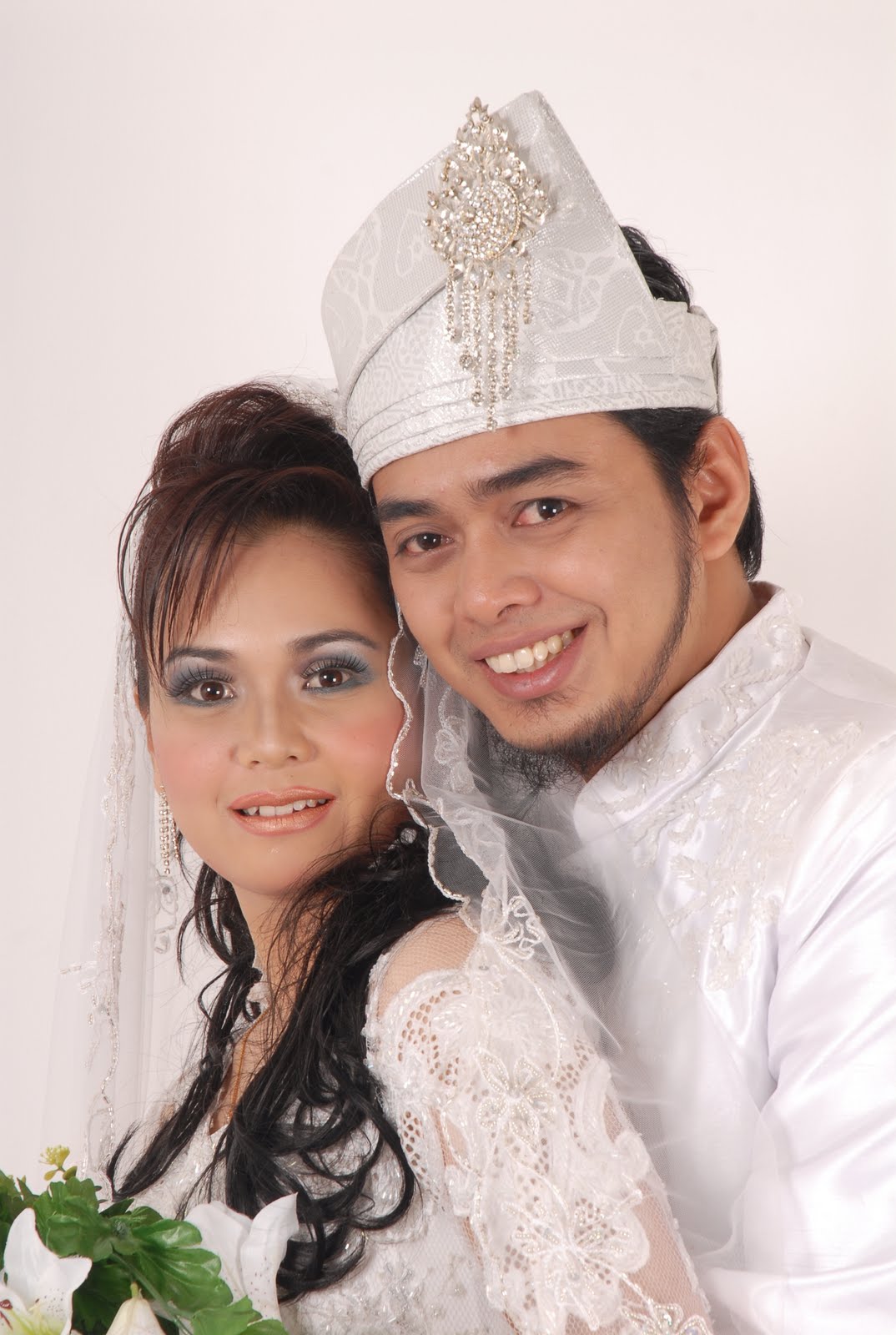 A Story Of Love 'BukUCinTa': koleksi pakaian pengantin