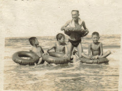 lúc nhỏ tắm biển Cửa lò 1962