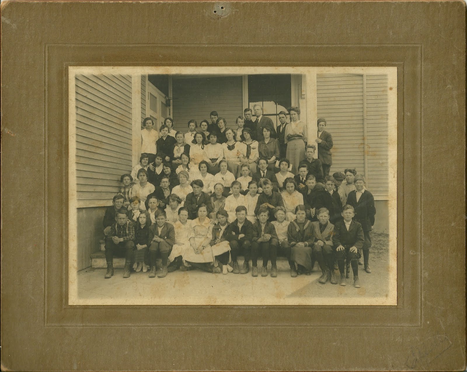 Heirlooms Reunited 1916 Group Photo of Students at Danforth High